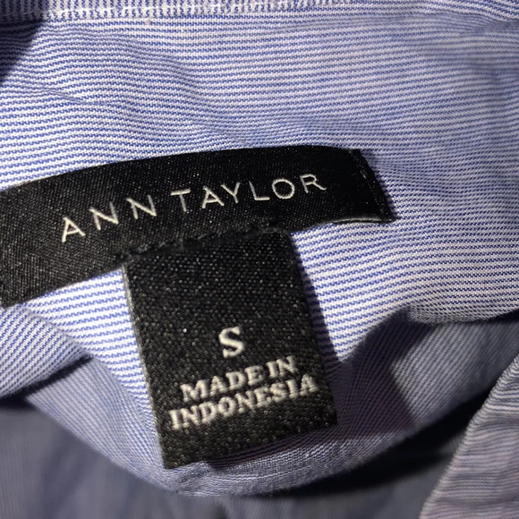 Ann Taylor size small blue hi low button down top - Picture 5 of 7